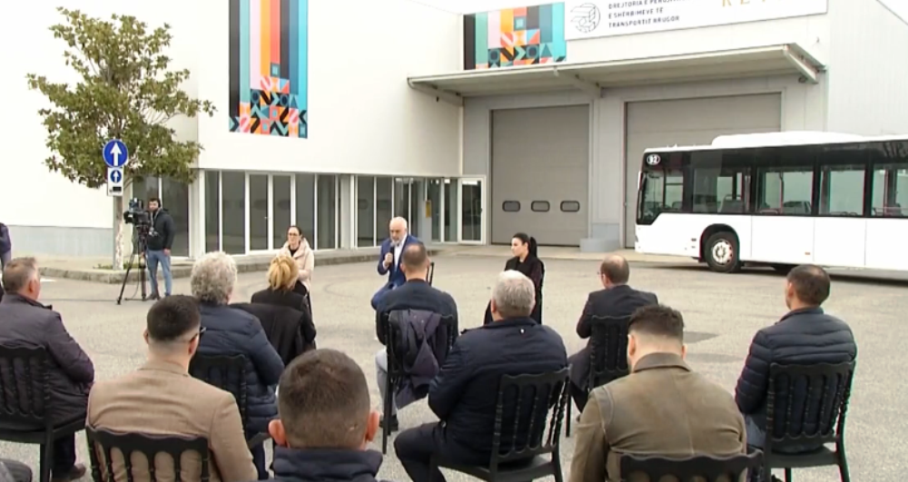 Rama: Qeveria gati planin, dita pa makina dhe puna nga shtepia opsione